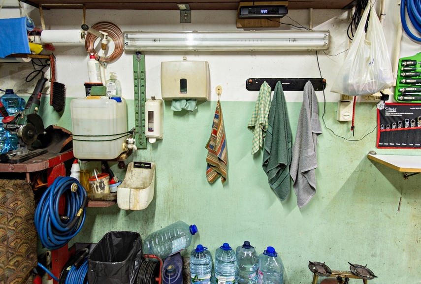 70-latek od pół roku mieszka w garażu, bez wody i ogrzewania zdjęcie nr 338087 70-latek od pół roku mieszka w garażu, bez wody i ogrzewania zdjęcie nr 338087