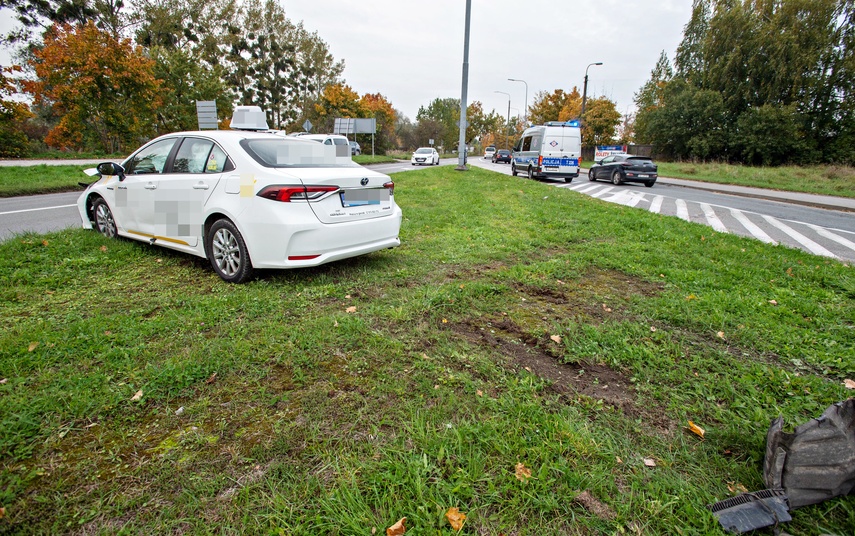 Kolizja na skrzyżowaniu zdjęcie nr 338119