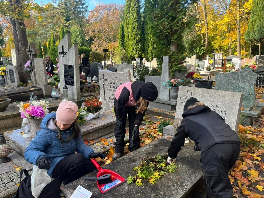 Harcerska akcja "Ocalić od zapomnienia" zdjęcie nr 338364