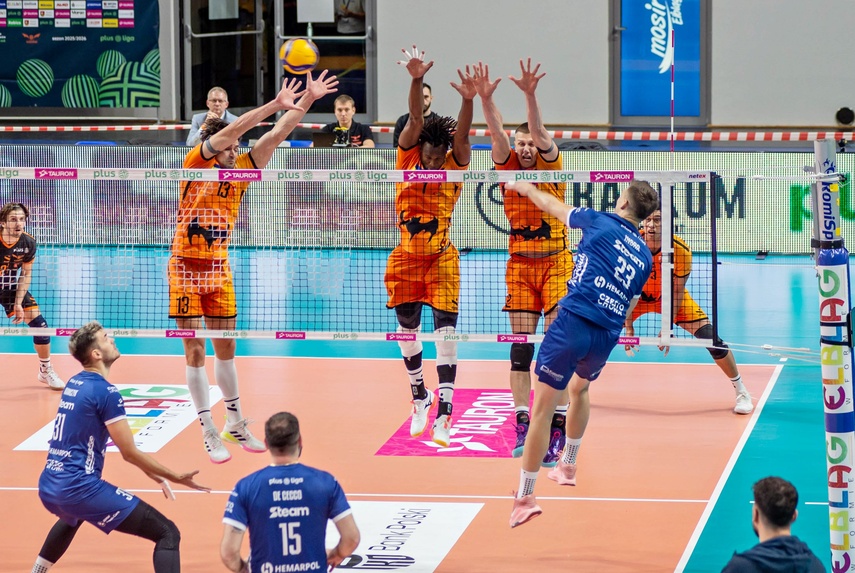 Pięć setów na inaugurację Plusligi w Elblągu zdjęcie nr 338435