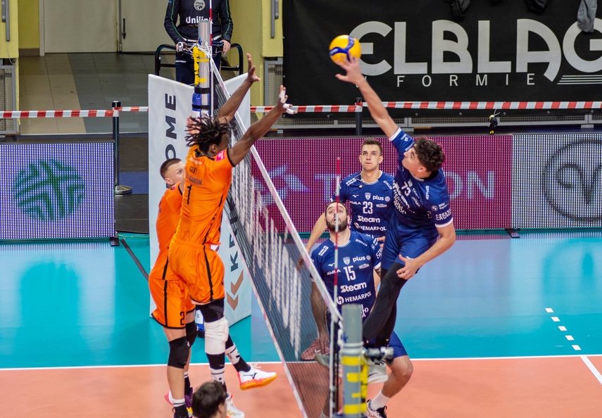 Pięć setów na inaugurację Plusligi w Elblągu zdjęcie nr 338450