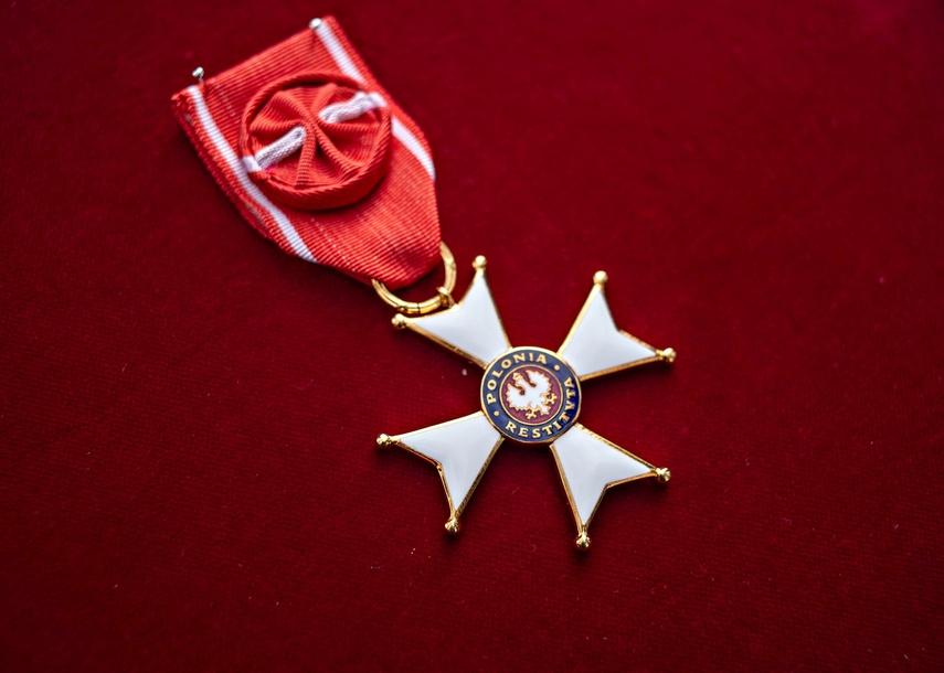 Prezydent RP odznaczył pośmiertnie Zdzisława Dubiellę. Dzisiaj odbył się pogrzeb zdjęcie nr 338497 Prezydent RP odznaczył pośmiertnie Zdzisława Dubiellę. Dzisiaj odbył się pogrzeb zdjęcie nr 338497