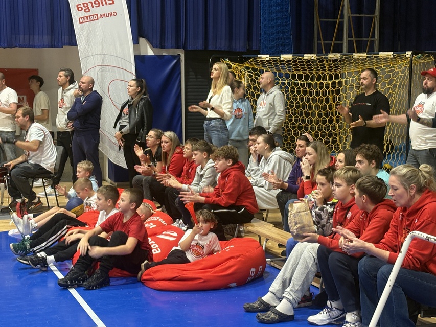 Przekonujące zwycięstwo koszykarzy zdjęcie nr 338587