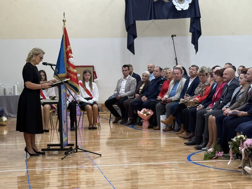 Szkoła w Jegłowniku świętowała 80-lecie zdjęcie nr 338776