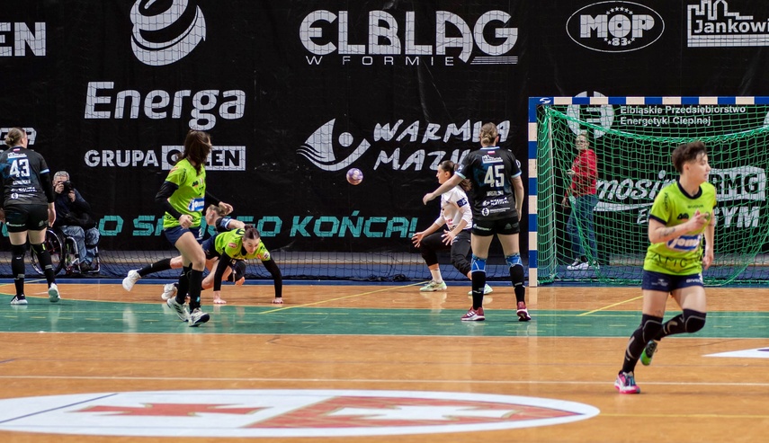 Pierwsza potyczka na remis zdjęcie nr 338875