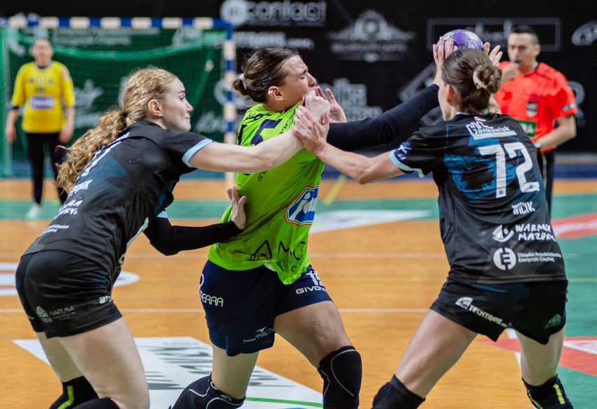 Pierwsza potyczka na remis zdjęcie nr 338905