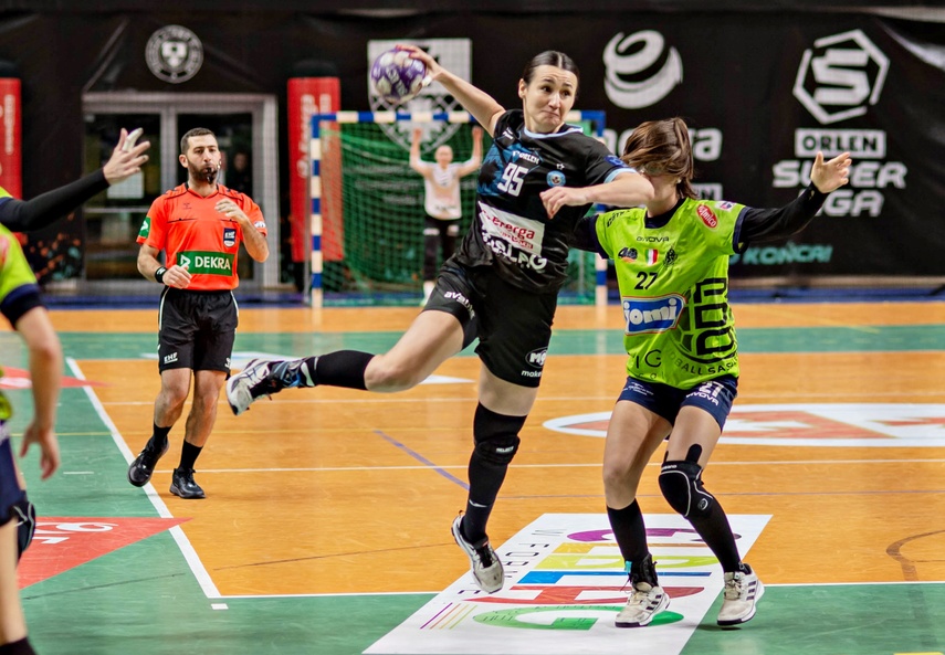 Pierwsza potyczka na remis zdjęcie nr 338895