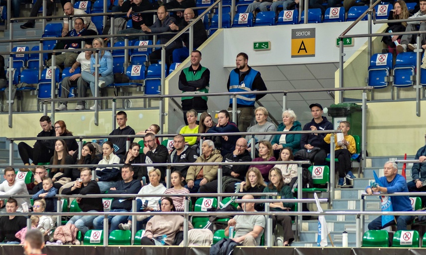 Pierwsza potyczka na remis zdjęcie nr 338884