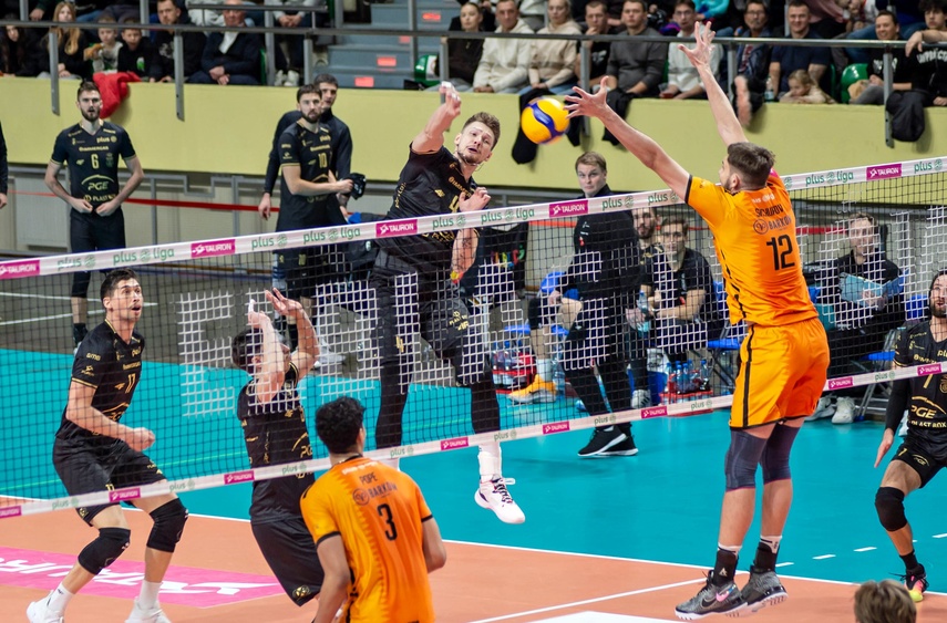 Sensacja pod siatką zdjęcie nr 339264