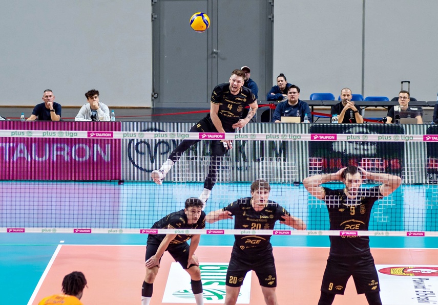 Sensacja pod siatką zdjęcie nr 339241