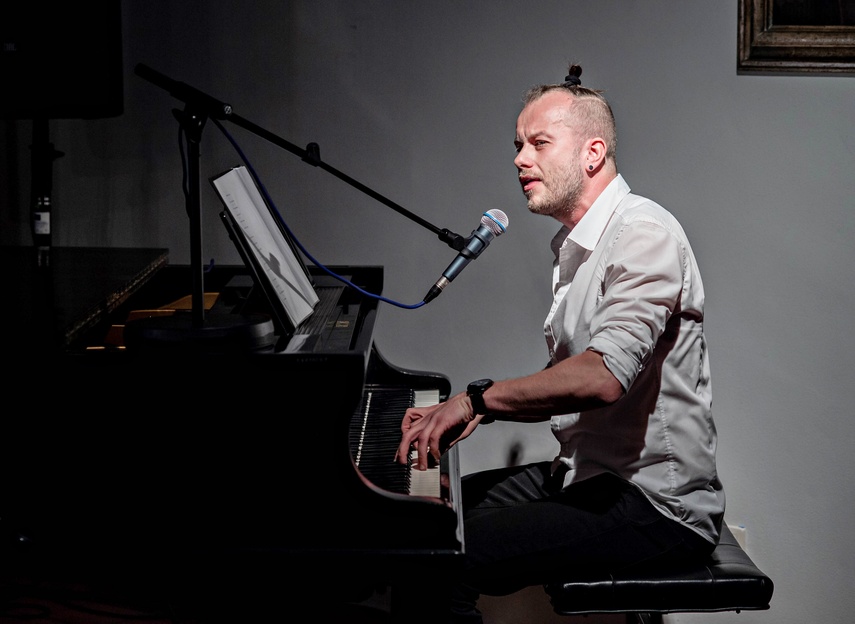 Alicja i Grzegorz stypendystami Elbląskiego Towarzystwa Kulturalnego zdjęcie nr 339406