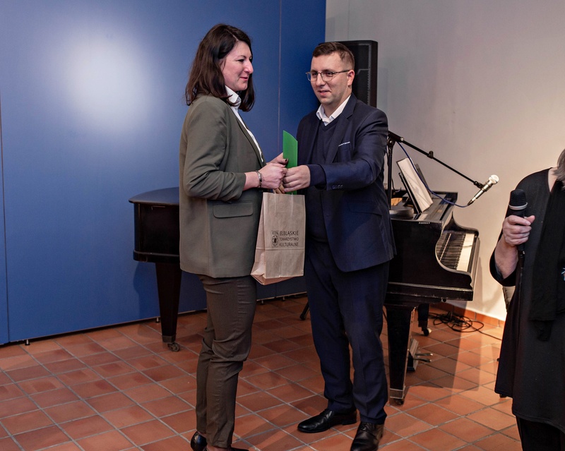Alicja i Grzegorz stypendystami Elbląskiego Towarzystwa Kulturalnego zdjęcie nr 339396