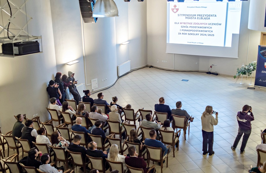 Stypendia dla najzdolniejszych zdjęcie nr 339409