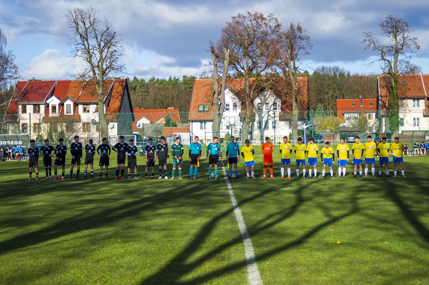 Dębowe chłopaki: Awans jest nasz, ten awans, on do nas należy... zdjęcie nr 339428