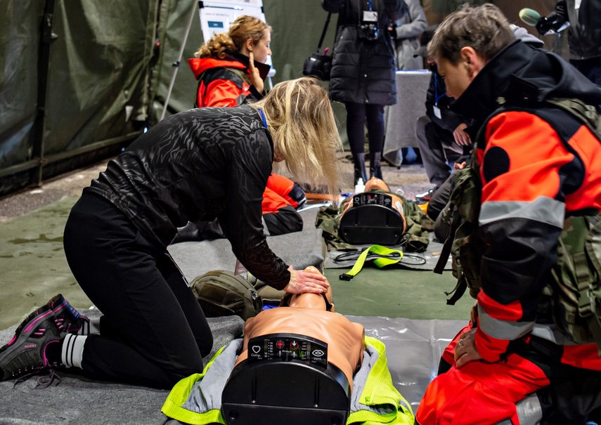 Cywile w gotowości zdjęcie nr 339624