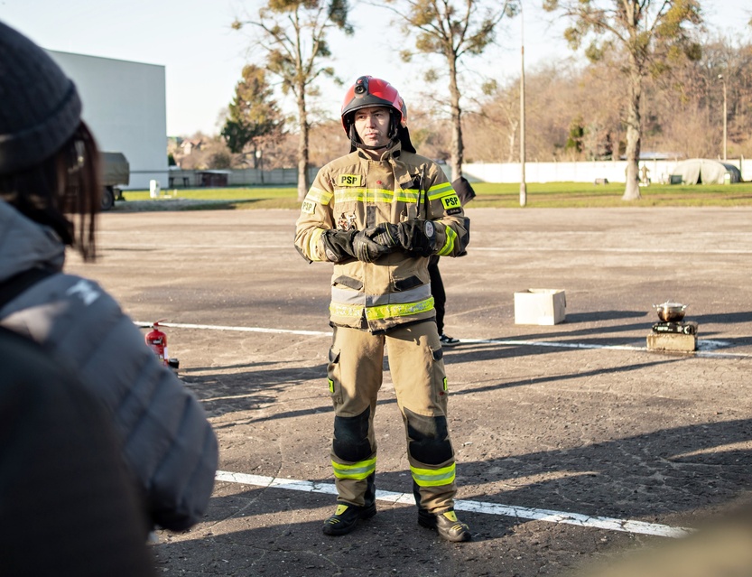 Cywile w gotowości zdjęcie nr 339640