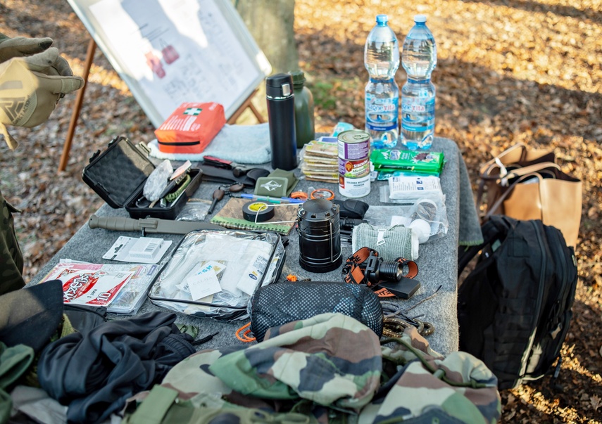 Cywile w gotowości zdjęcie nr 339628