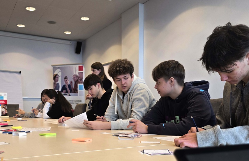 Pierwszy w Polsce Międzyszkolny Konkurs Explory odbył się w Elblągu zdjęcie nr 339825