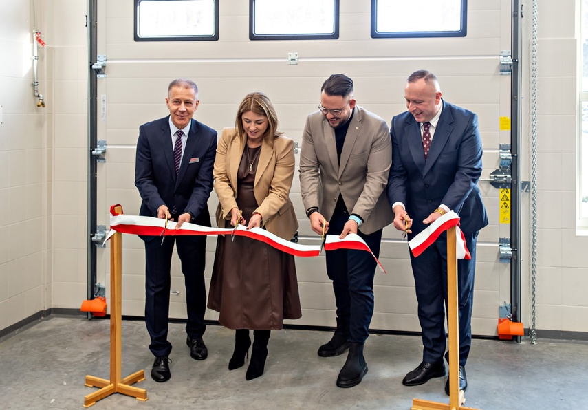 Nowe maszyny CNC w Centrum Kształcenia zdjęcie nr 339907