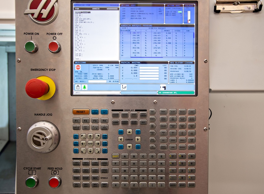 Nowe maszyny CNC w Centrum Kształcenia zdjęcie nr 339900