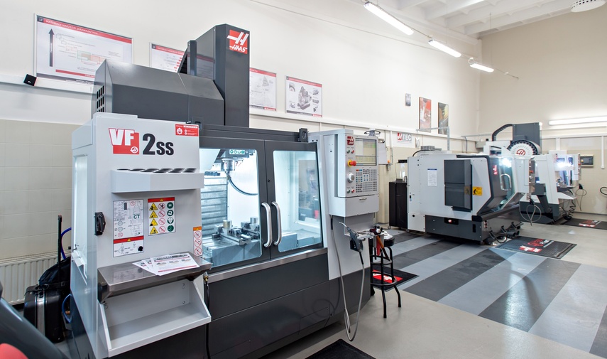 Nowe maszyny CNC w Centrum Kształcenia zdjęcie nr 339893