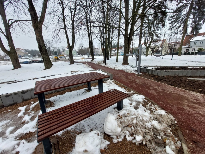 Plac dworcowy po remoncie zdjęcie nr 339925