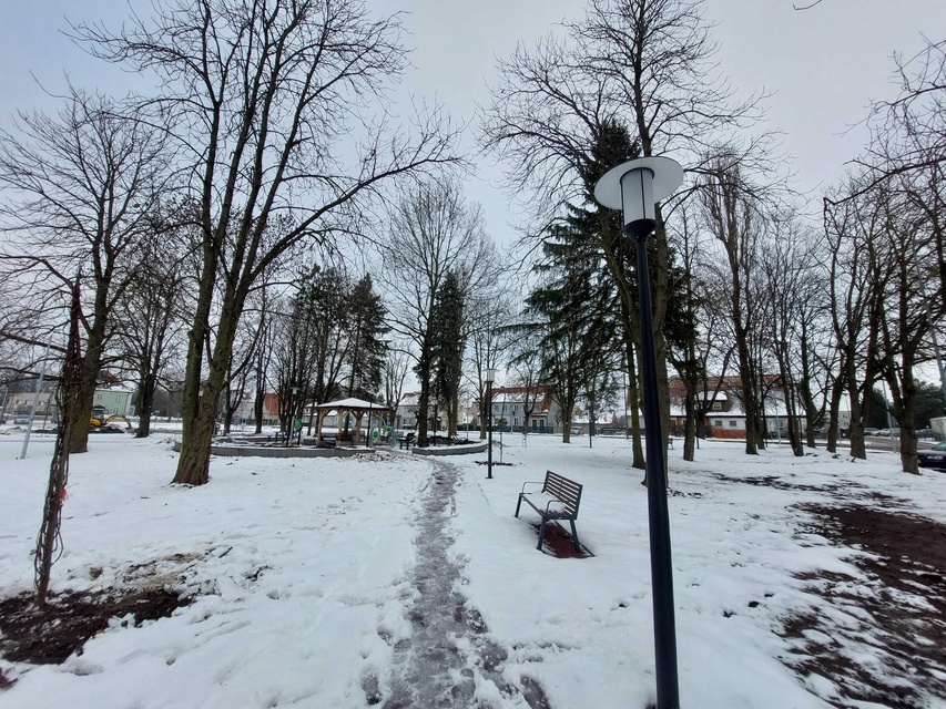 Plac dworcowy po remoncie zdjęcie nr 339918