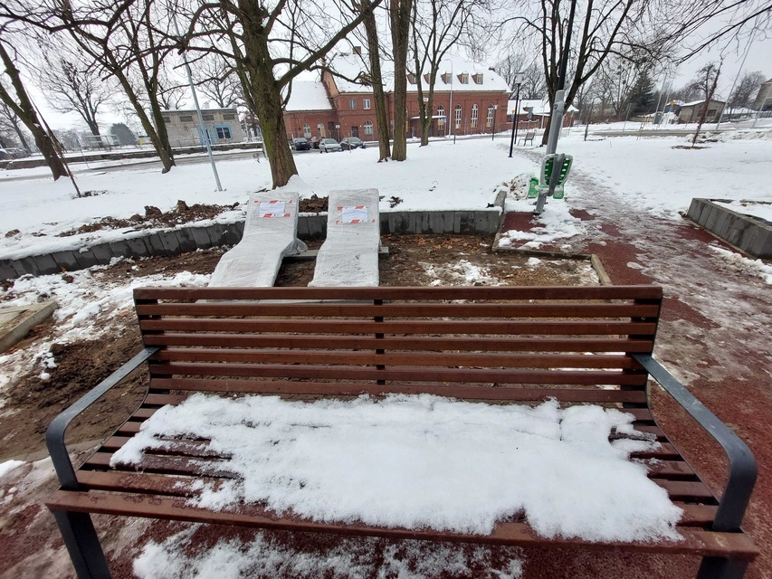 Plac dworcowy po remoncie zdjęcie nr 339924