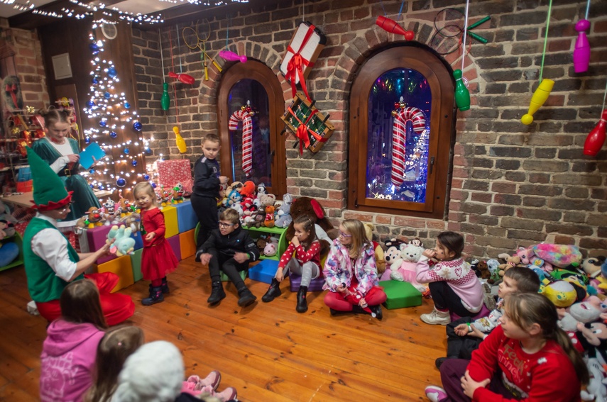 Choinka już świeci zdjęcie nr 340091