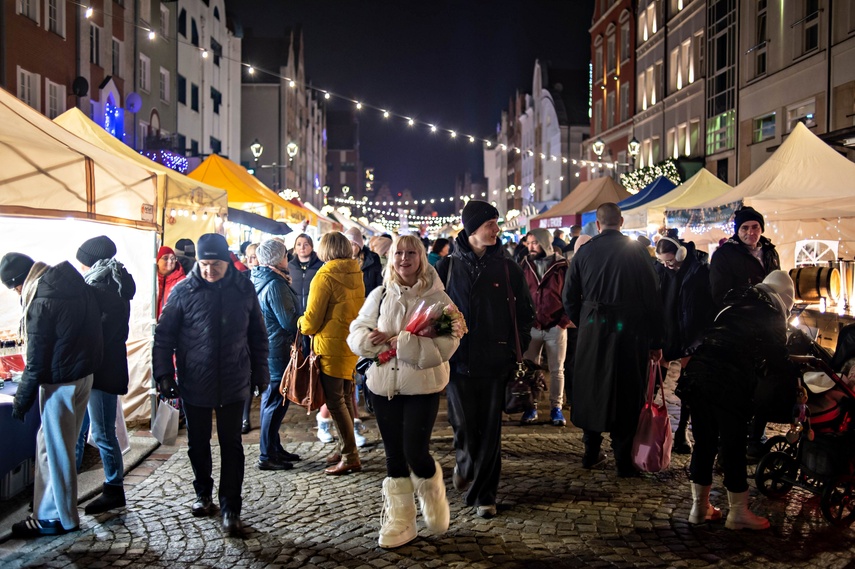 Choinka już świeci zdjęcie nr 340088