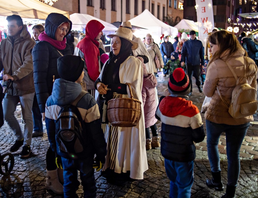 Choinka już świeci zdjęcie nr 340083