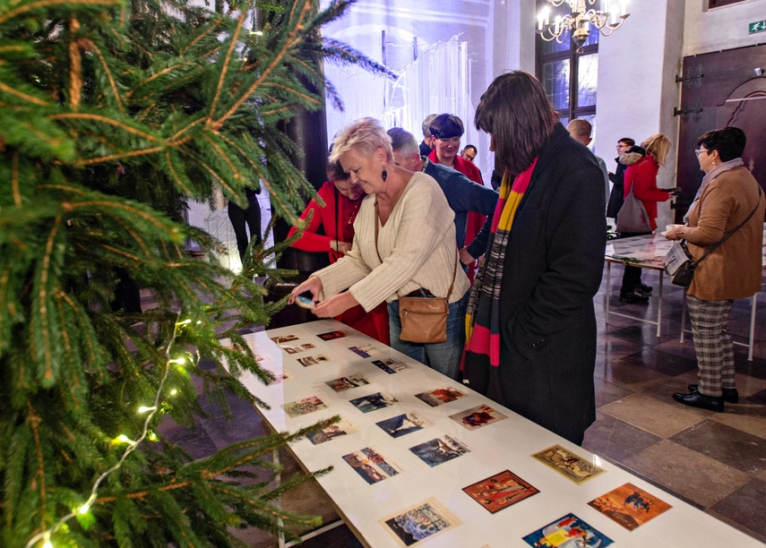 Św. Mikołaj na przystanku PKS zdjęcie nr 340109