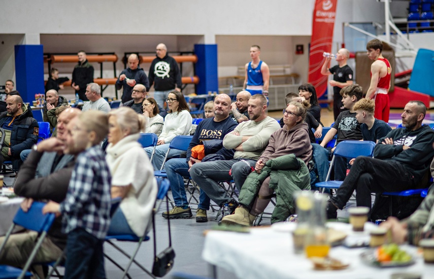 Boks w mikołajkowym wydaniu zdjęcie nr 340155