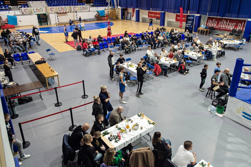 Boks w mikołajkowym wydaniu zdjęcie nr 340162