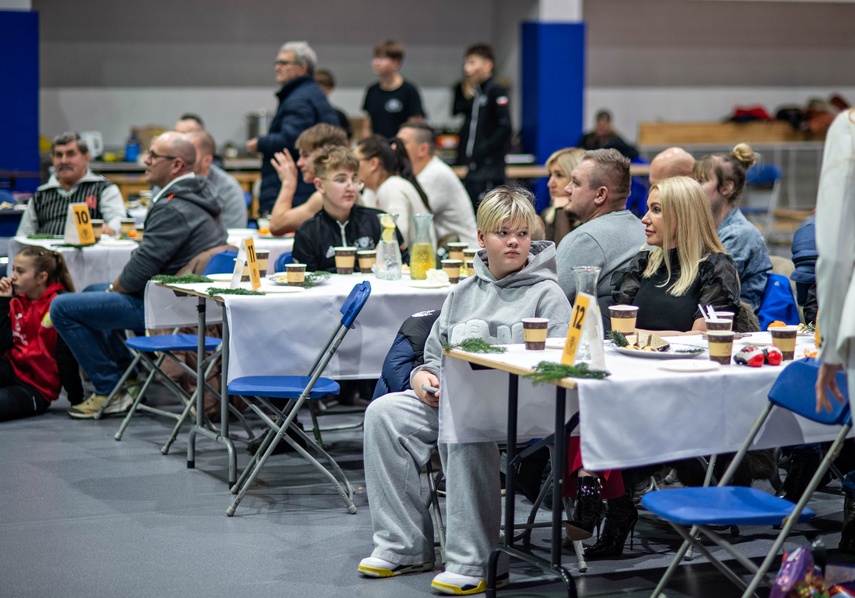 Boks w mikołajkowym wydaniu zdjęcie nr 340156