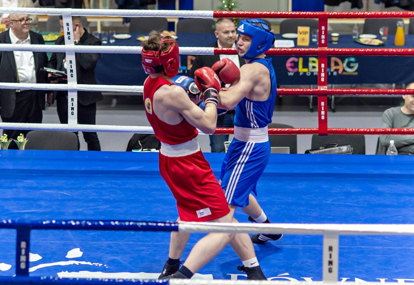 Boks w mikołajkowym wydaniu zdjęcie nr 340170