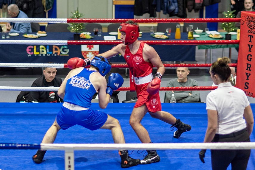 Boks w mikołajkowym wydaniu zdjęcie nr 340159