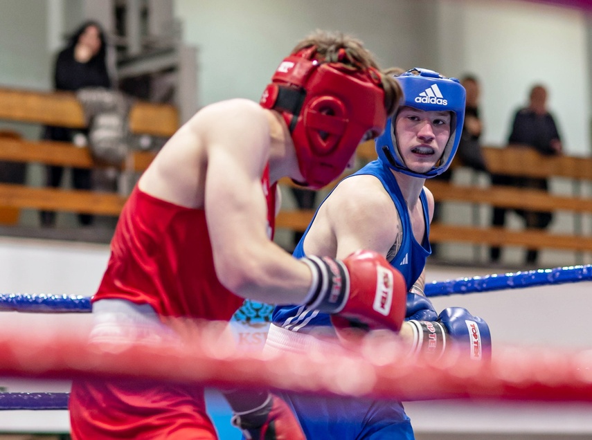 Boks w mikołajkowym wydaniu zdjęcie nr 340175