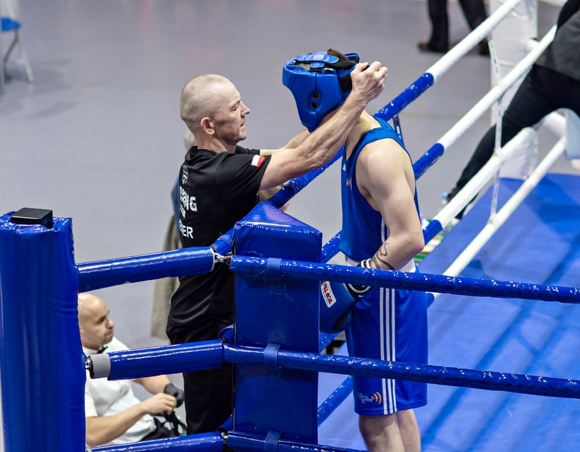 Boks w mikołajkowym wydaniu zdjęcie nr 340167