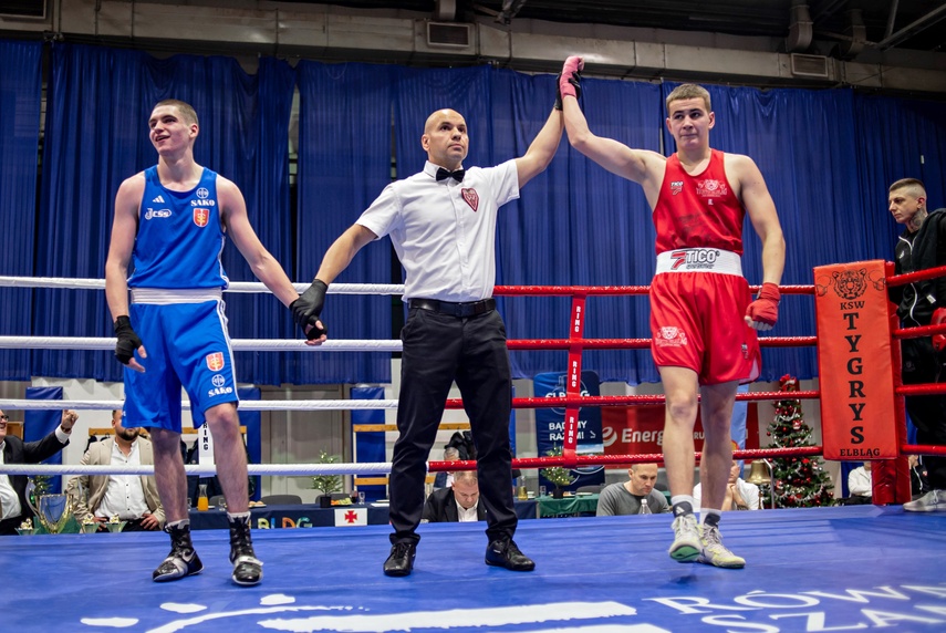 Boks w mikołajkowym wydaniu zdjęcie nr 340189