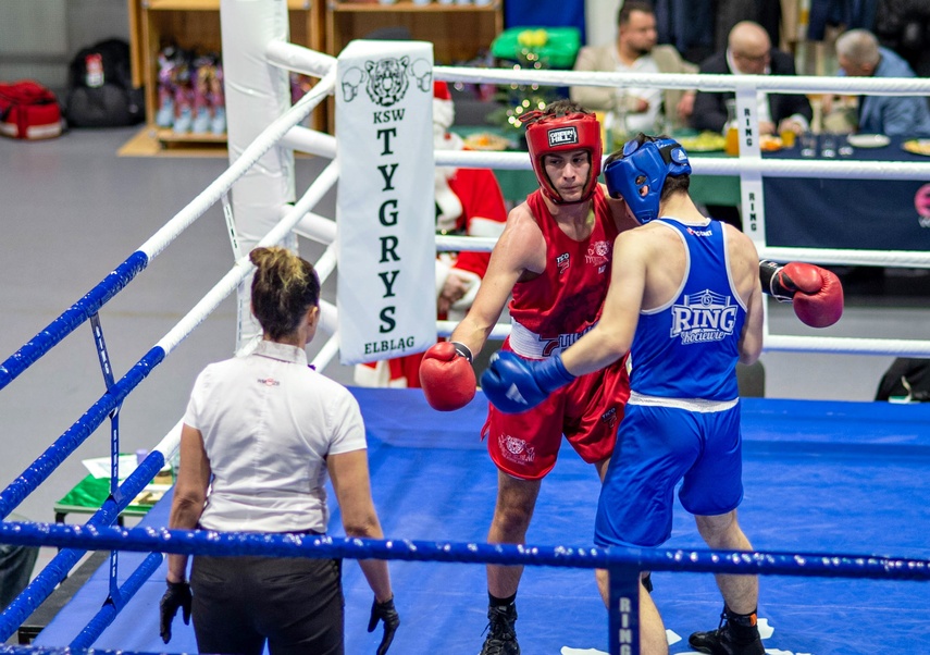 Boks w mikołajkowym wydaniu zdjęcie nr 340158