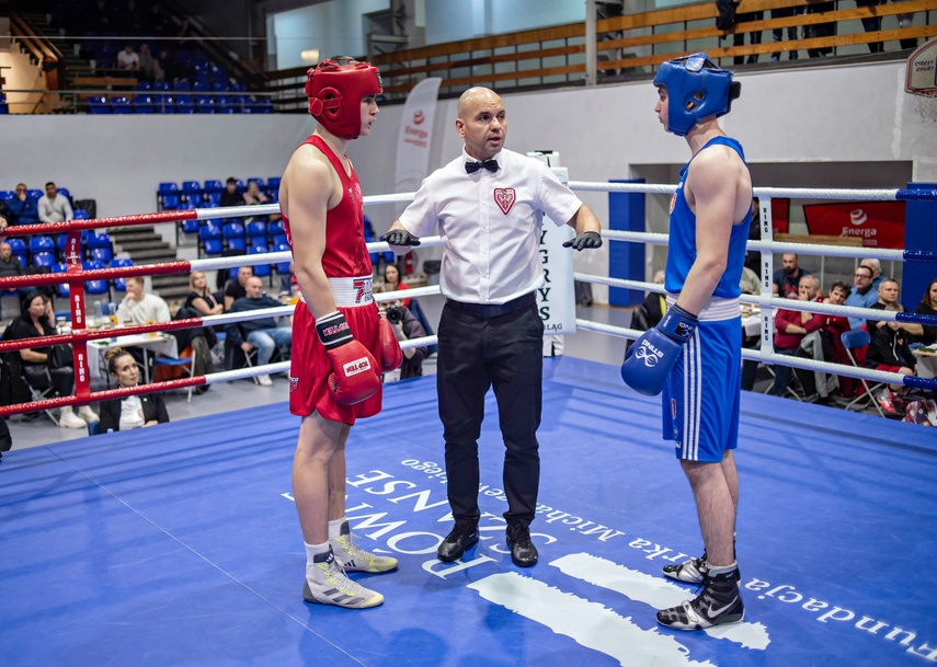 Boks w mikołajkowym wydaniu zdjęcie nr 340181