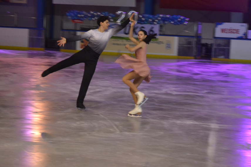 Szóstka świętuje 20. urodziny zdjęcie nr 340202