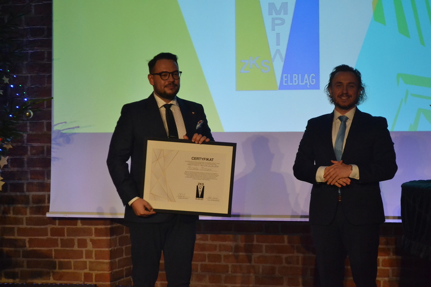 Nowy sztandar na 80. urodziny zdjęcie nr 340254