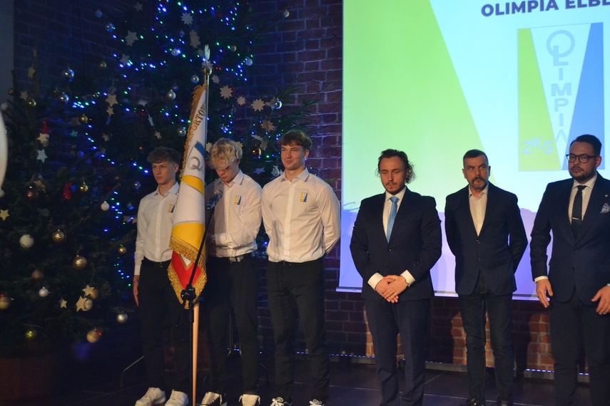 Nowy sztandar na 80. urodziny zdjęcie nr 340253