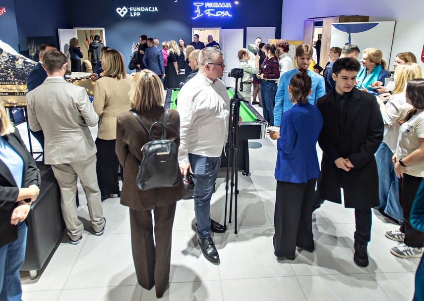 Niebieskie Trampki. Bez hejtu, bez używek i agresji zdjęcie nr 340314