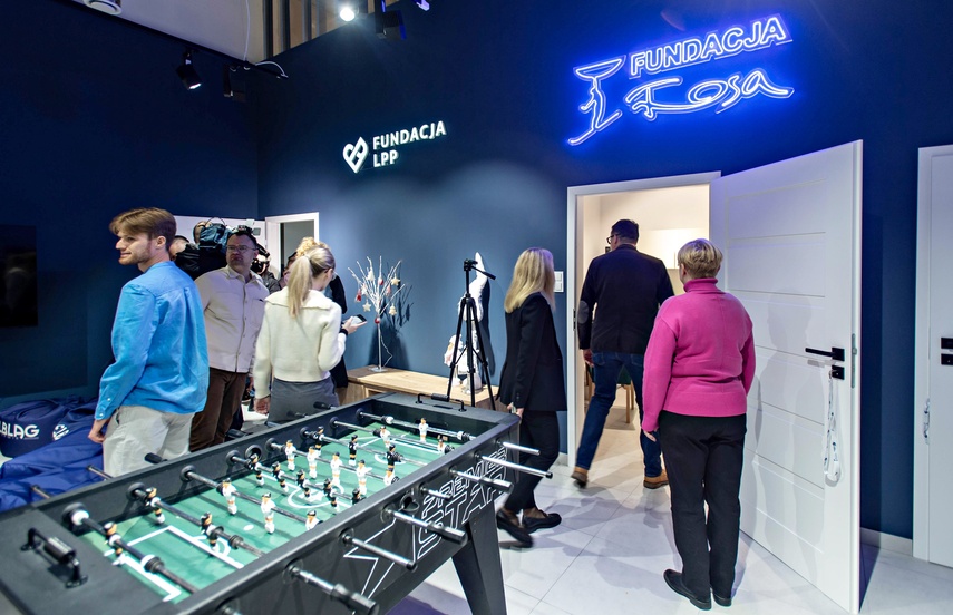 Niebieskie Trampki. Bez hejtu, bez używek i agresji zdjęcie nr 340311