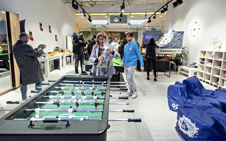 Niebieskie Trampki. Bez hejtu, bez używek i agresji zdjęcie nr 340301