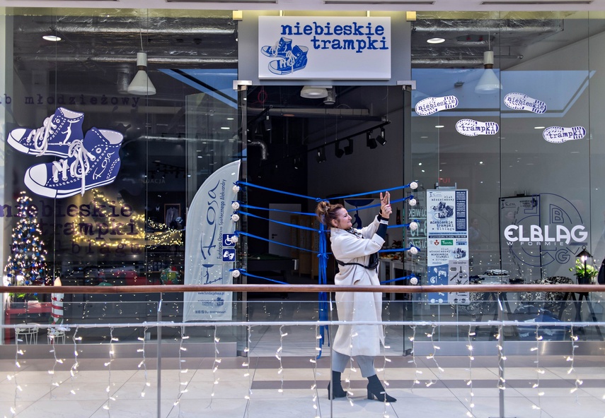 Niebieskie Trampki. Bez hejtu, bez używek i agresji zdjęcie nr 340292