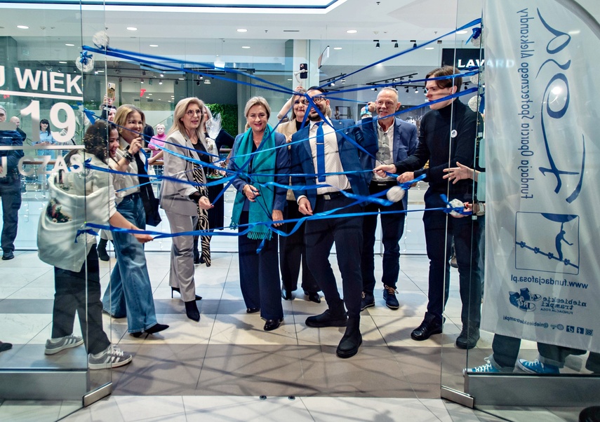 Niebieskie Trampki. Bez hejtu, bez używek i agresji zdjęcie nr 340299